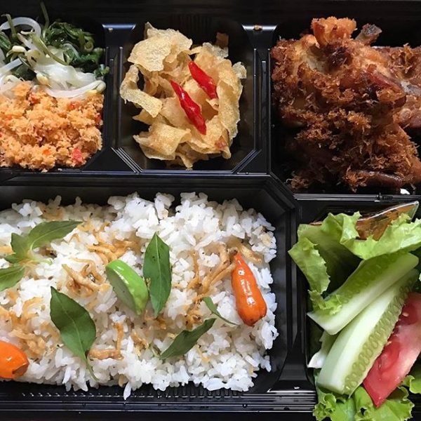 17819141_248466785620567_7684977256086634496_n